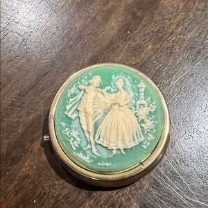Vintage cameo pill box Victorian-theme courting couple gold toned 3 compartments